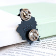 Laden Sie das Bild in den Galerie-Viewer, Syringe enamel pin