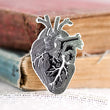 Charger l'image dans la galerie, Anatomical heart pin