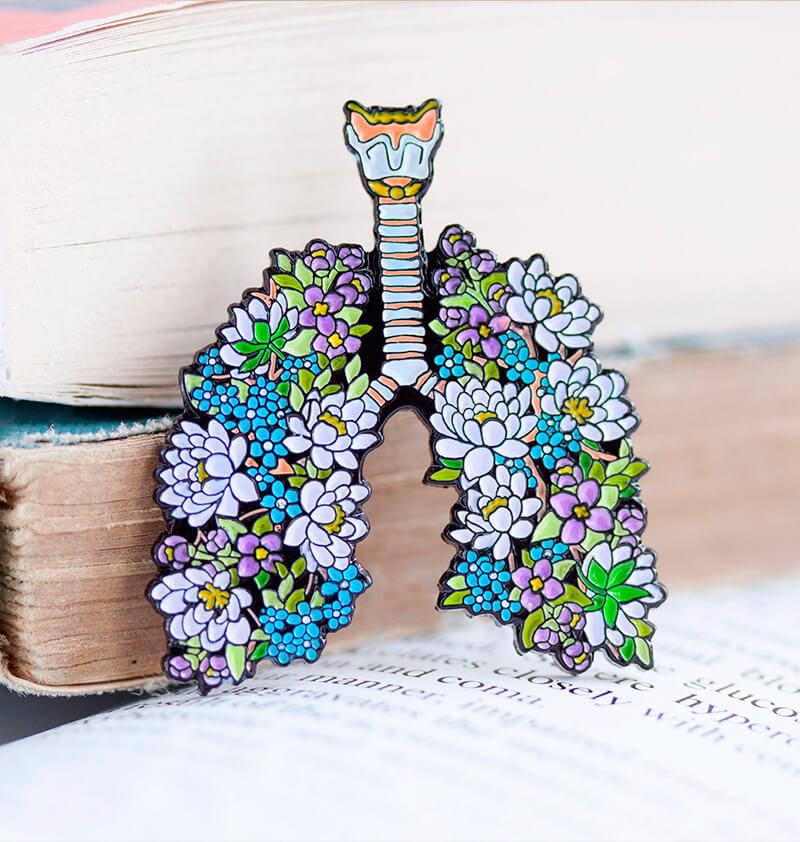 Anatomical lungs enamel pin - Codex Anatomicus