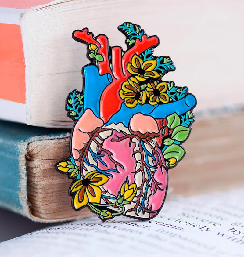 Anatomical heart enamel pin - Medical Gift - Codex Anatomicus